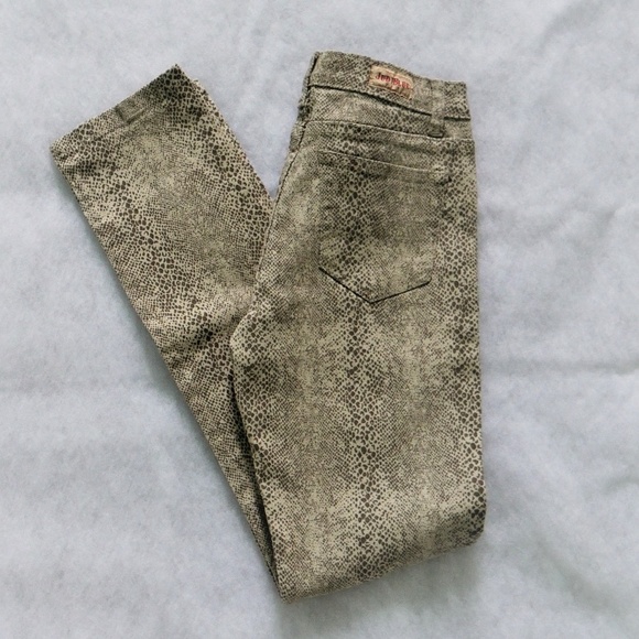 NWT Judy Blue Snakeskin Print Jean Size 3 (25) - Picture 2 of 5